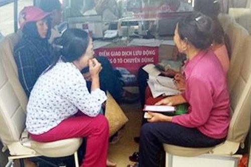 Ngân hàng lưu động - Thu hẹp khoảng cách tiếp cận với ngân hàng của người dân