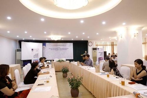 Trợ giúp thân nhân hoàn thiện hồ sơ, điều chỉnh thông tin mộ liệt sĩ