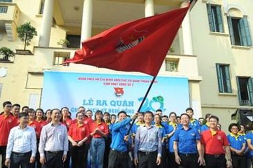 Ra quân các đội hình tình nguyện Kỳ nghỉ hồng