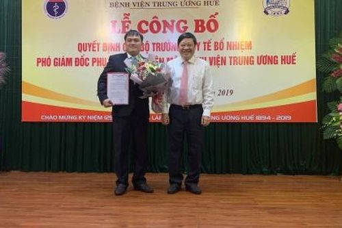 Bệnh viện Trung ương Huế có tân Phó giám đốc