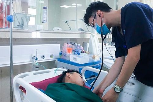 Thiếu niên 15 tuổi đột quỵ sau cơn đau đầu, cảnh báo 'bệnh lý người già' ngày càng trẻ hóa
