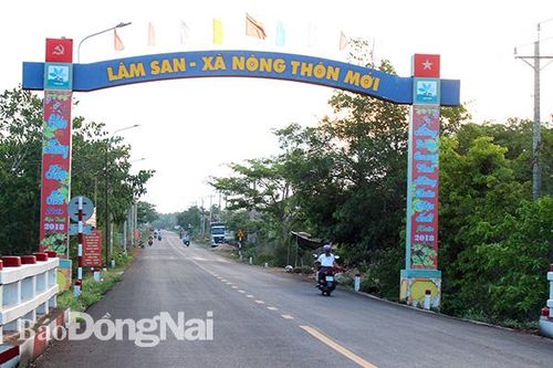 Giữ sạch đường quê