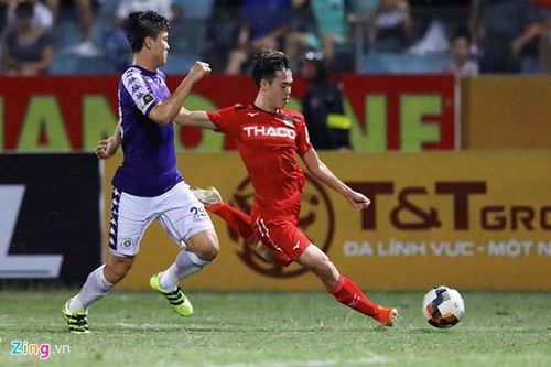 Vòng 17 V.League: HAGL vừa đá vừa run