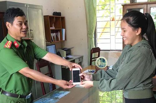 Công an huyện Ia Pa trả lại tài sản cho người dân