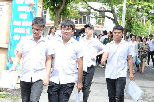 Trường THPT Chuyên: 350 bài thi các môn xét đại học đạt từ 8 điểm trở lên