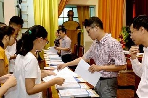Tăng cường hậu kiểm để hạn chế việc tuyển 'chui', tuyển 'lậu'