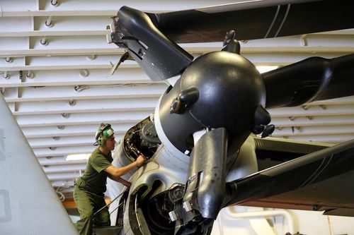 Cận cảnh tàu chiến USS Boxer được cho là đã hạ gục drone của Iran