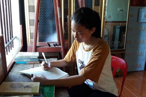 Nữ sinh quê lúa với ước mơ thành phiên dịch viên