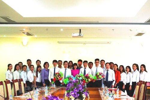 Đảng bộ tại Campuchia chú trọng công tác phát triển đảng