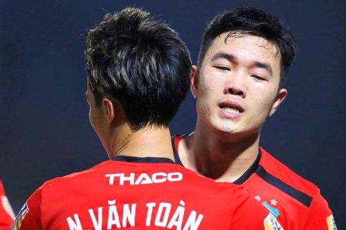Vòng 17 V.League 2019: HAGL có 'rũ bùn đứng dậy'?