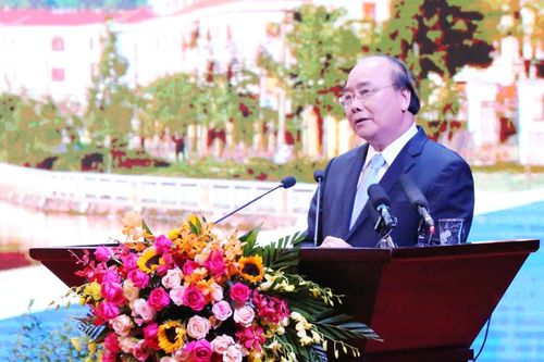 Thủ tướng Nguyễn Xuân Phúc dự và chỉ đạo Hội nghị Xúc tiến đầu tư, thương mại và du lịch tỉnh Lào Cai năm 2019
