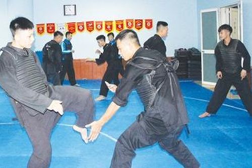 Trăn trở phía sau những tấm huy chương