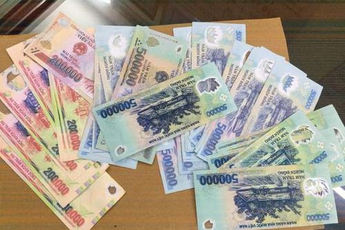 Bắt nhóm đối tượng sản xuất, lưu hành tiền giả