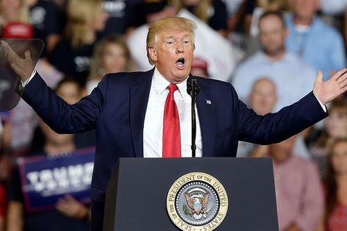 Tổng thống Donald Trump: Kinh tế Trung Quốc kém nhất trong 3 thập kỉ qua