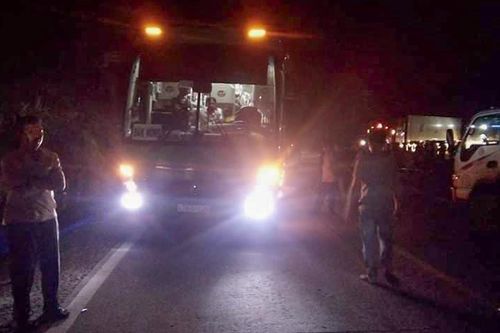 Ôtô khách giường nằm tông trực diện xe máy, 2 người tử vong