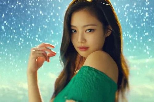 Jennie Blackpink trượt khỏi 'ngôi vương' BXH Danh hiệu nữ thần tượng sau 6 tháng