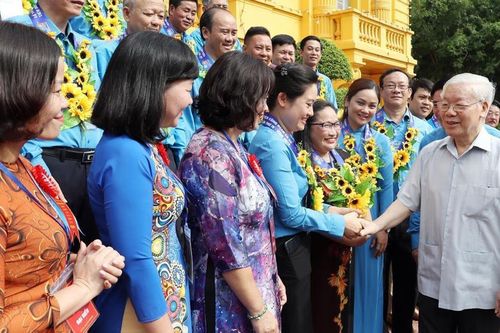 Tổng Bí thư, Chủ tịch nước Nguyễn Phú Trọng gặp mặt cán bộ công đoàn tiêu biểu