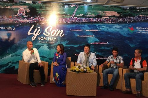 Triển lãm và ra mắt sách ảnh 'Lý Sơn hôm nay'