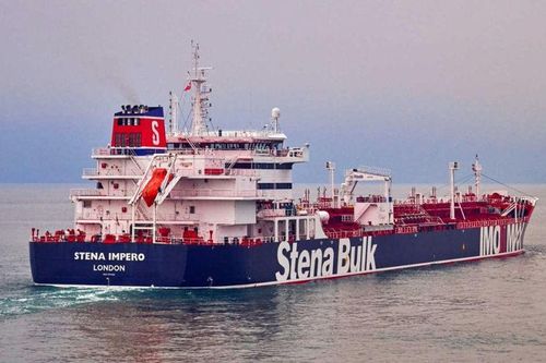 Tehran tố tàu khu trục Anh ngăn cản Iran bắt tàu chở dầu