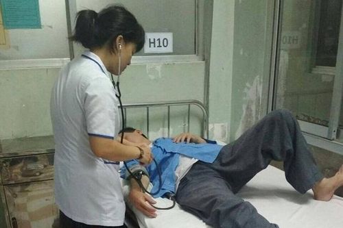 Đánh nhau tại phòng làm việc, nam điều dưỡng ở Bình Định nhập viện