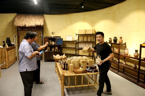 Bình Thuận tiếp tục là điểm đến 'hút' du khách trong nước và quốc tế