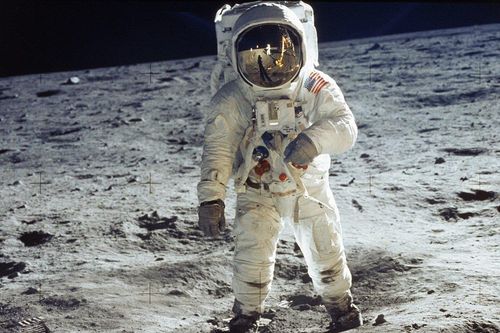 NASA: 'Sẽ khai thác đất hiếm từ Mặt Trăng trong tương lai gần'