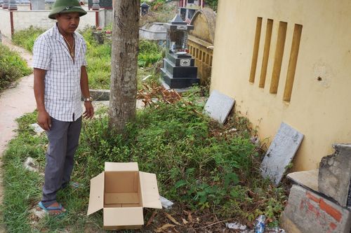 Phát hiện thi thể bé gái sơ sinh ở nghĩa trang