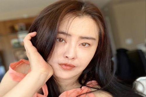 Mỹ nhân Vương Tổ Hiền khoe nhan sắc tươi trẻ ở tuổi 52