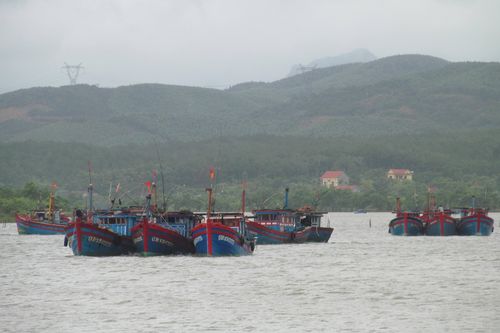 Chạy trú bão, một tàu cá của ngư dân Ba Đồn mất tích trên biển