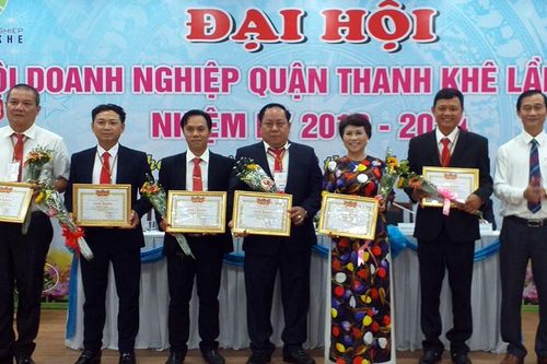 200 triệu đồng ủng hộ quỹ 'Vì người nghèo'