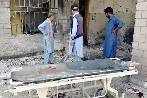 Đánh bom kinh hoàng trước cổng bệnh viện ở Pakistan