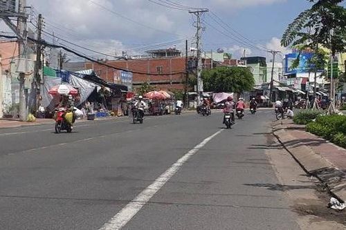 Truy tìm tài xế ô tô tông chết nữ công nhân quét rác rồi bỏ trốn