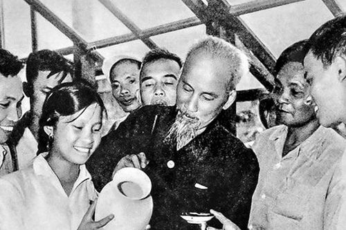 Một số nhiệm vụ, giải pháp về phát huy dân chủ, chăm lo đời sống nhân dân
