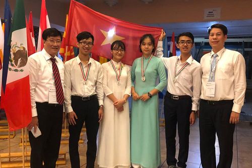 Việt Nam có 1 HCB, 3 HCĐ tại Olympic Sinh học quốc tế 2019