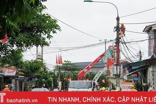 Nơi nào dân hiến đất, nơi đó có Điện lực Hương Sơn chỉnh trang lưới điện