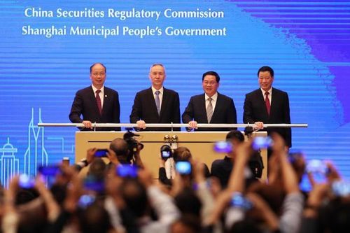 Sàn 'Nasdaq Trung Quốc' chính thức giao dịch, có cổ phiếu tăng 500%