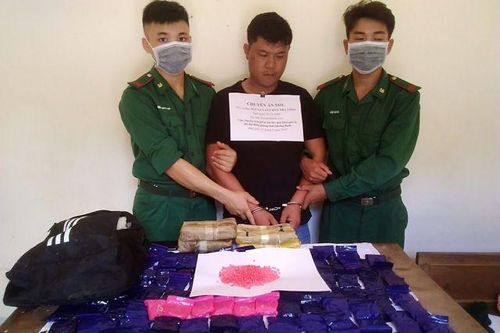 Tóm gọn đối tượng người Lào vận chuyển hơn 24 ngàn viên ma túy về Việt Nam