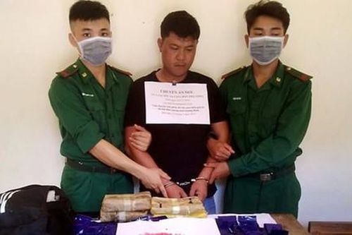 Đối tượng người nước ngoài 'cõng' 24.000 viên ma túy vào Việt Nam