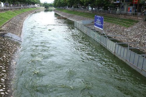 Tiếp tục thí điểm xử lý làm sạch một đoạn sông Tô Lịch bằng công nghệ Nhật