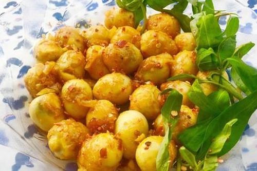 Trứng cút xào bơ tỏi