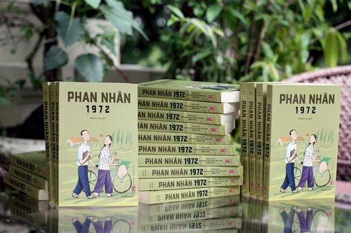 'Tháng năm đã qua, đưa ta trở lại bên nhau…'