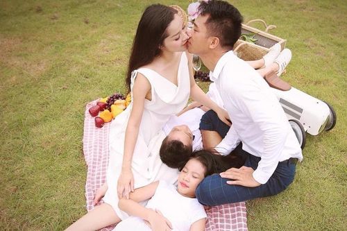 Minh Hương 'Nhật ký Vàng Anh' hạnh phúc kỷ niệm 9 năm ngày cưới
