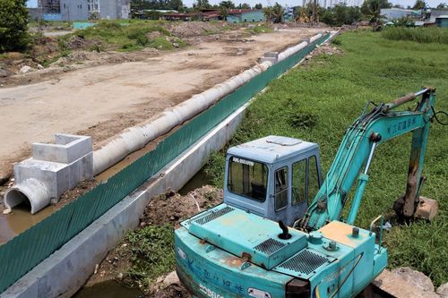 Điện giật 3 đứa trẻ ở dự án Vành đai 2: Chết người mới lo làm rào