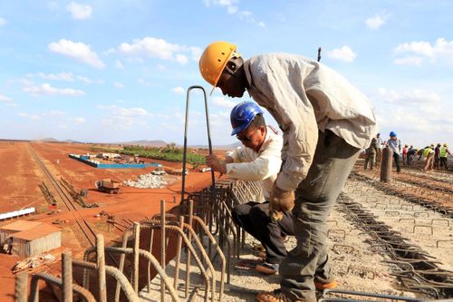 Bẫy nợ Trung Quốc - các dự án đầu tư đội vốn nhiều lần