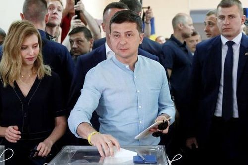 Đảng của Tổng thống Ukraine dẫn đầu trong cuộc bầu cử Quốc hội