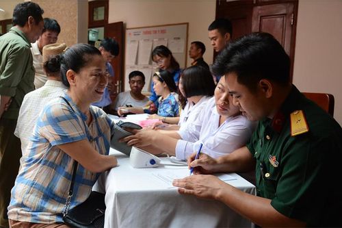 Cục Hậu cần, Tổng cục Chính trị tri ân người có công trên địa bàn phường Hàng Mã