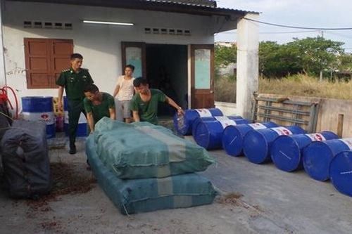 Đà Nẵng chặn đứng hàng ngàn lít dầu nhớt giả đang tuồn ra thị trường