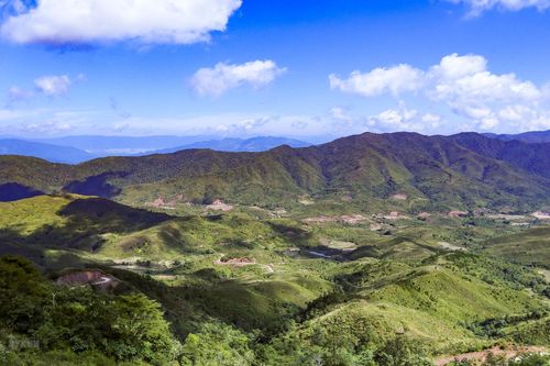 Trải nghiệm cung đường chinh phục cột mốc số 0 nơi ngã ba biên giới