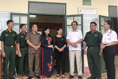HĐND huyện Mường Nhé họp kỳ thứ 9