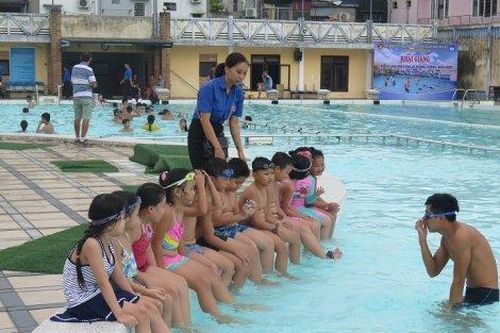 Chính trị - Xã hội An sinh xã hội Gần 100 em nhỏ được học bơi miễn phí